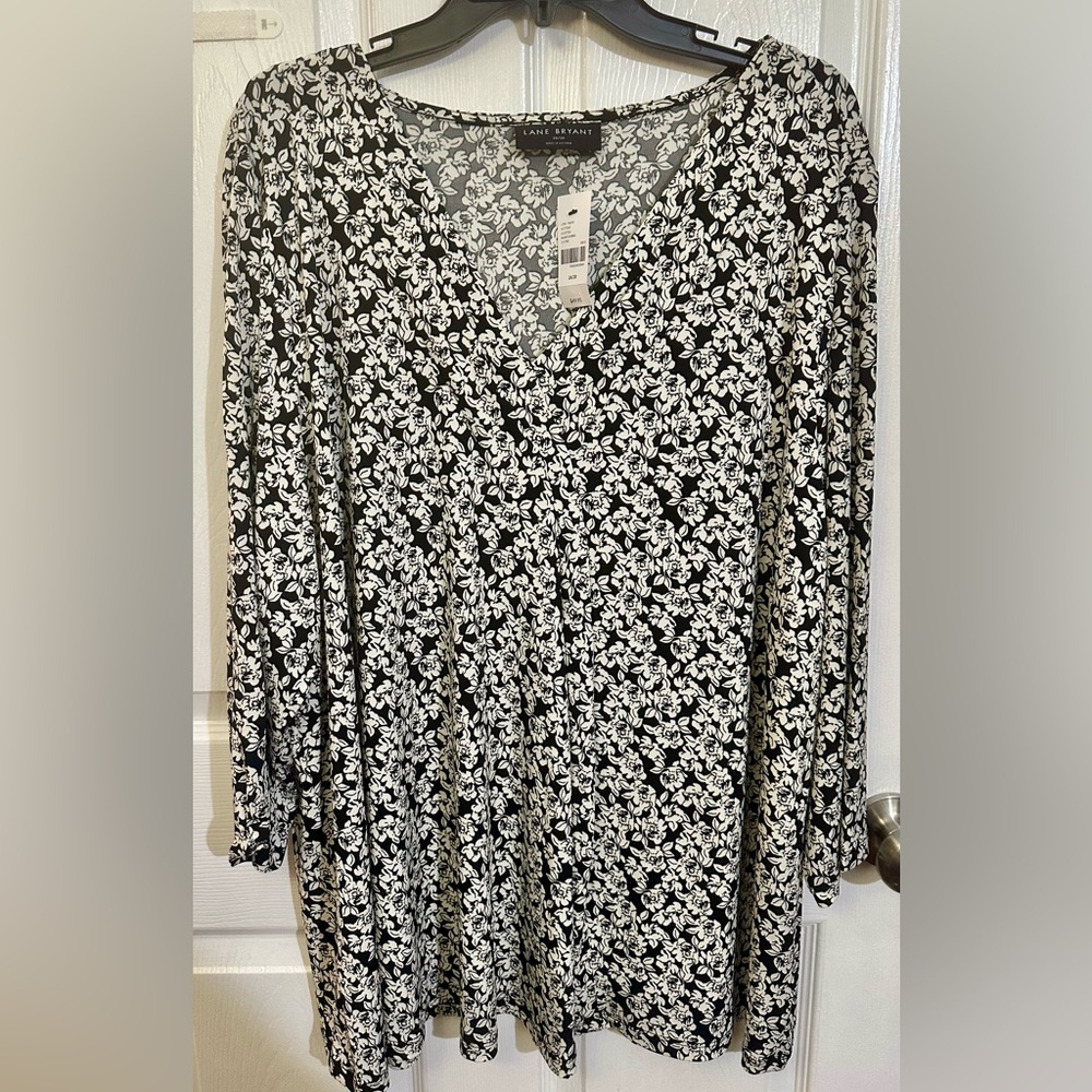 NWT Lane Bryant Black and White Patterned Swing Top